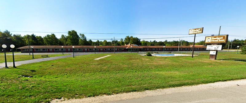 Manistique Motel - Street View (newer photo)